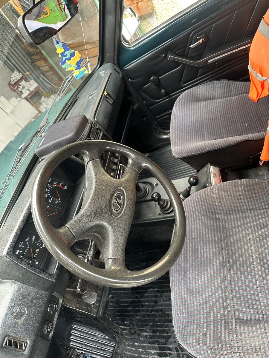 Predam lada niva 1.7i - 2