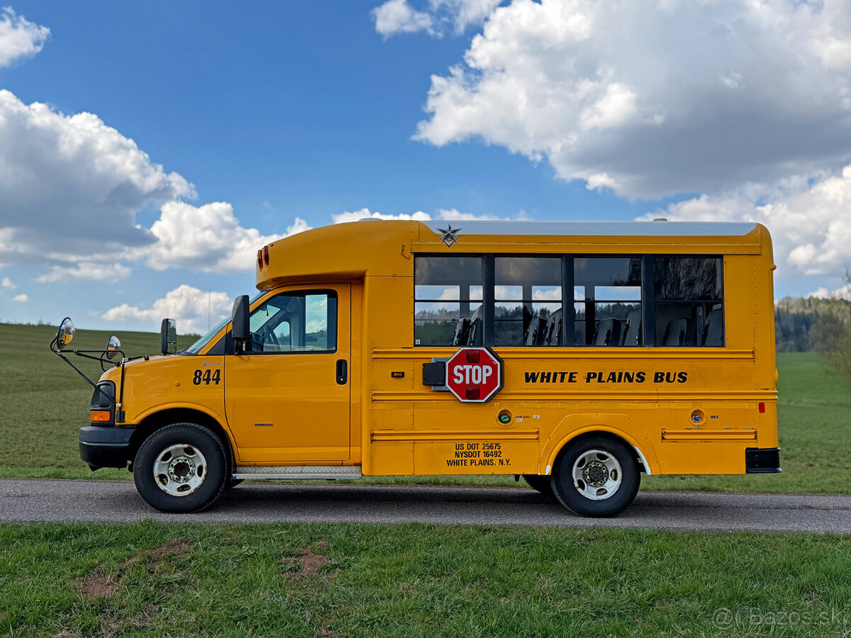 CHEVROLET EXPRESS – USA SCHOOLBUS – 6.6 DURAMAX DIESEL - 2