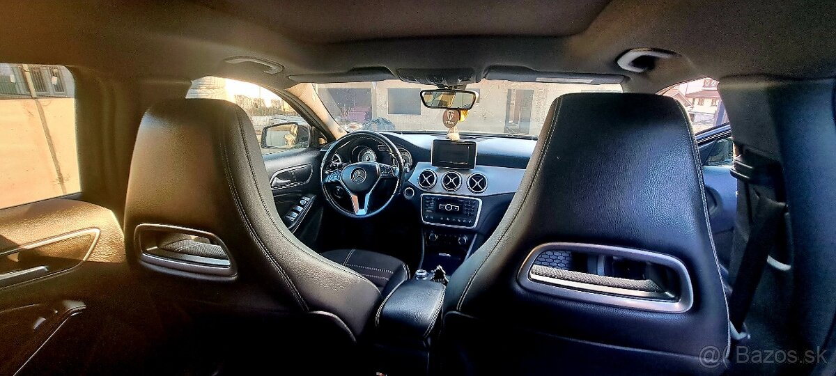 Mercedes-Benz GLA 220d 4-matic - 2