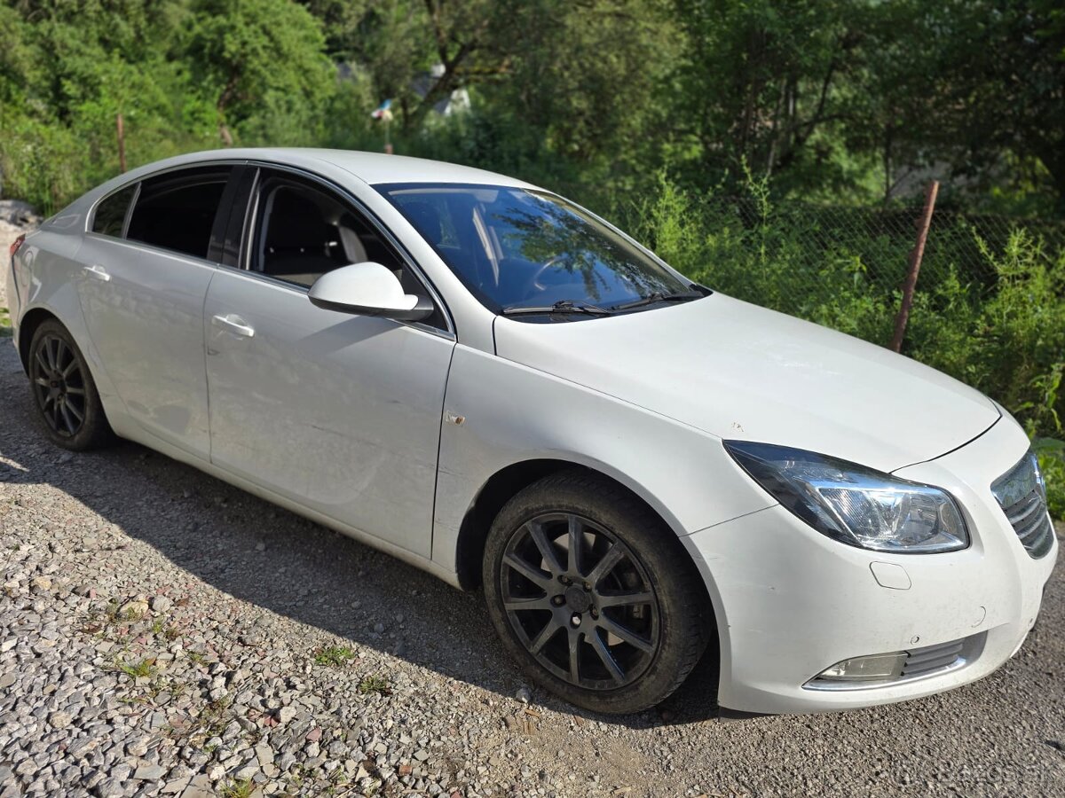 Opel insignia a hatchback - 2