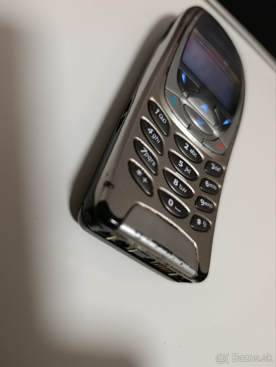 Nokia 6310i - 2