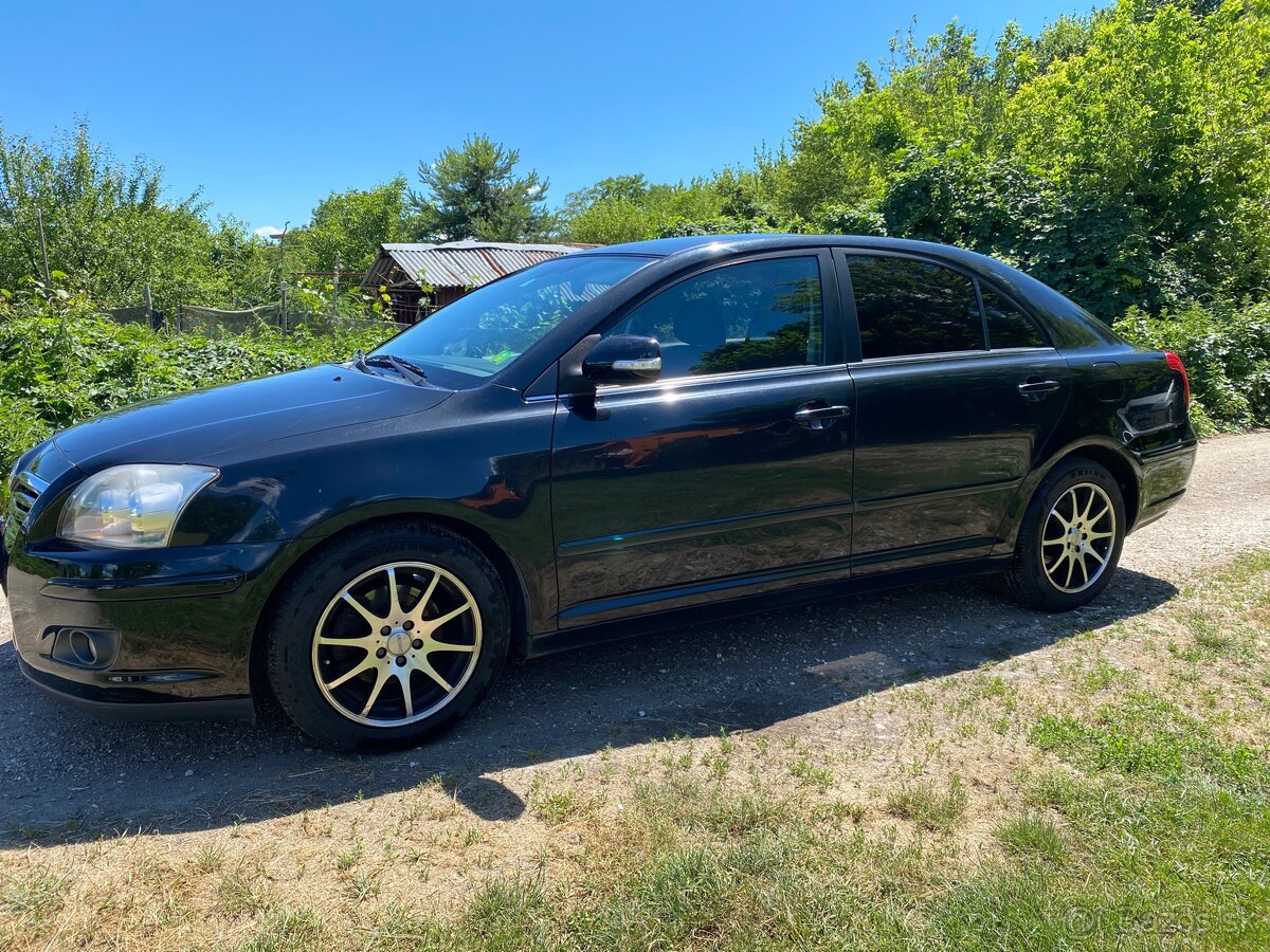 Toyota Avensis 1.8 benzin - 2