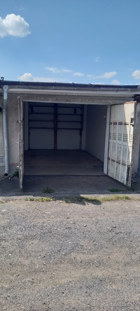 Garáž - 2