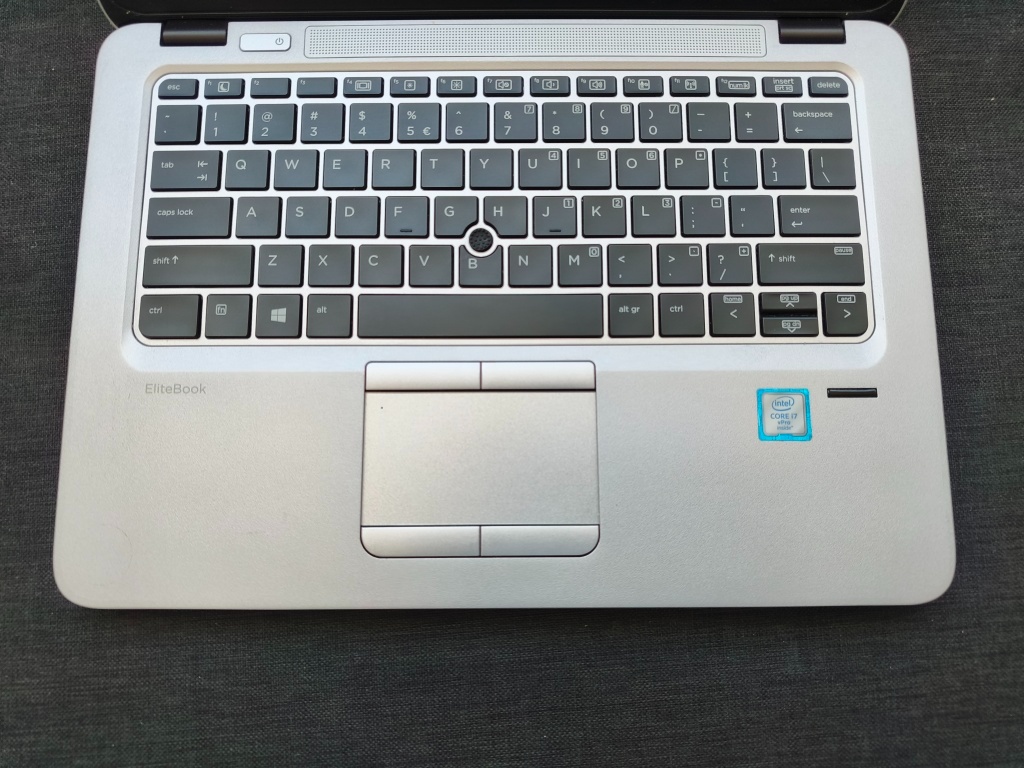 predám Hp 820 G3 ,Intel® Core™ i7 , 16gb ram , ssd + hdd - 2