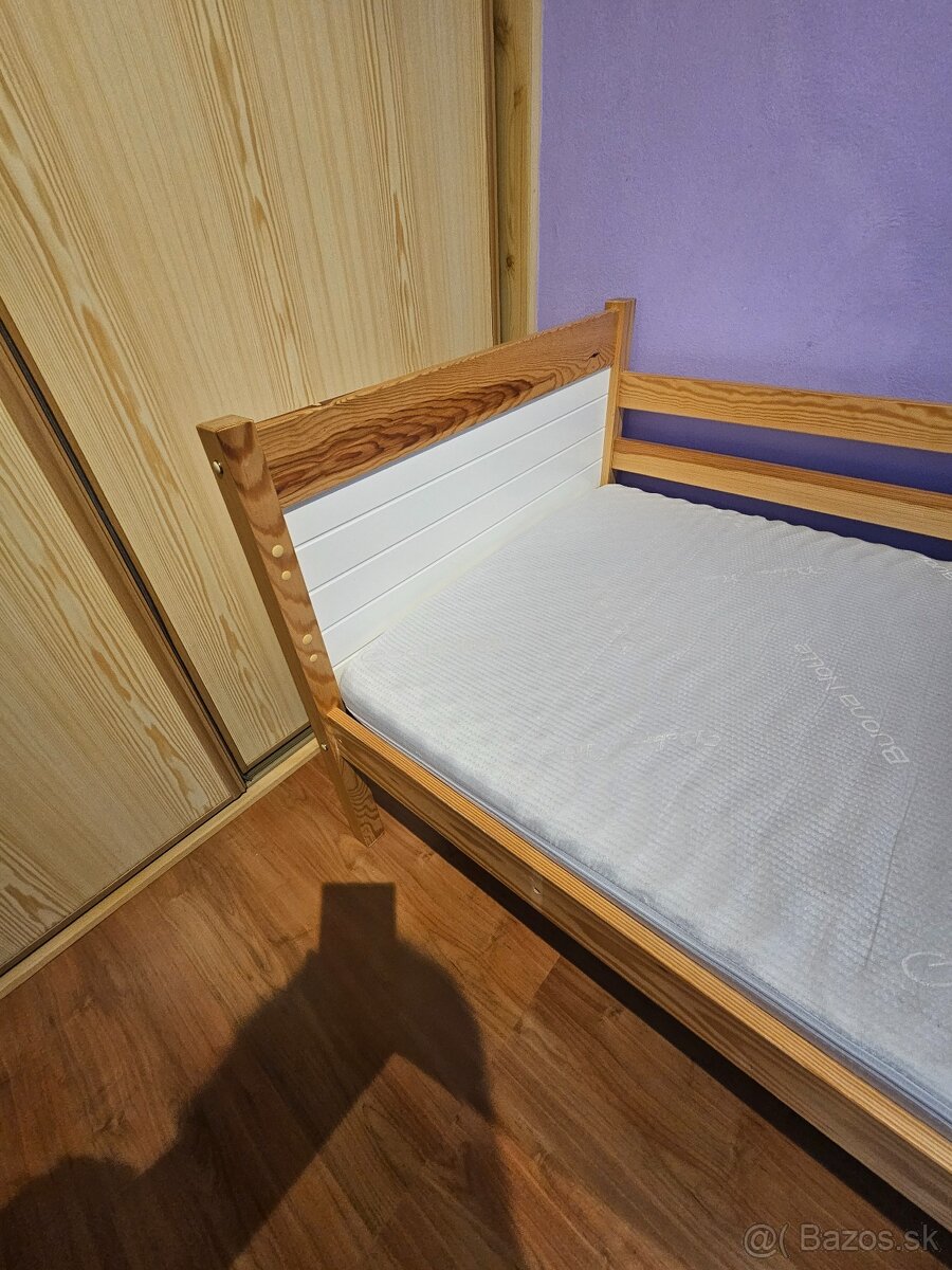 Poschodová posteľ s 3 lôžkami - 2