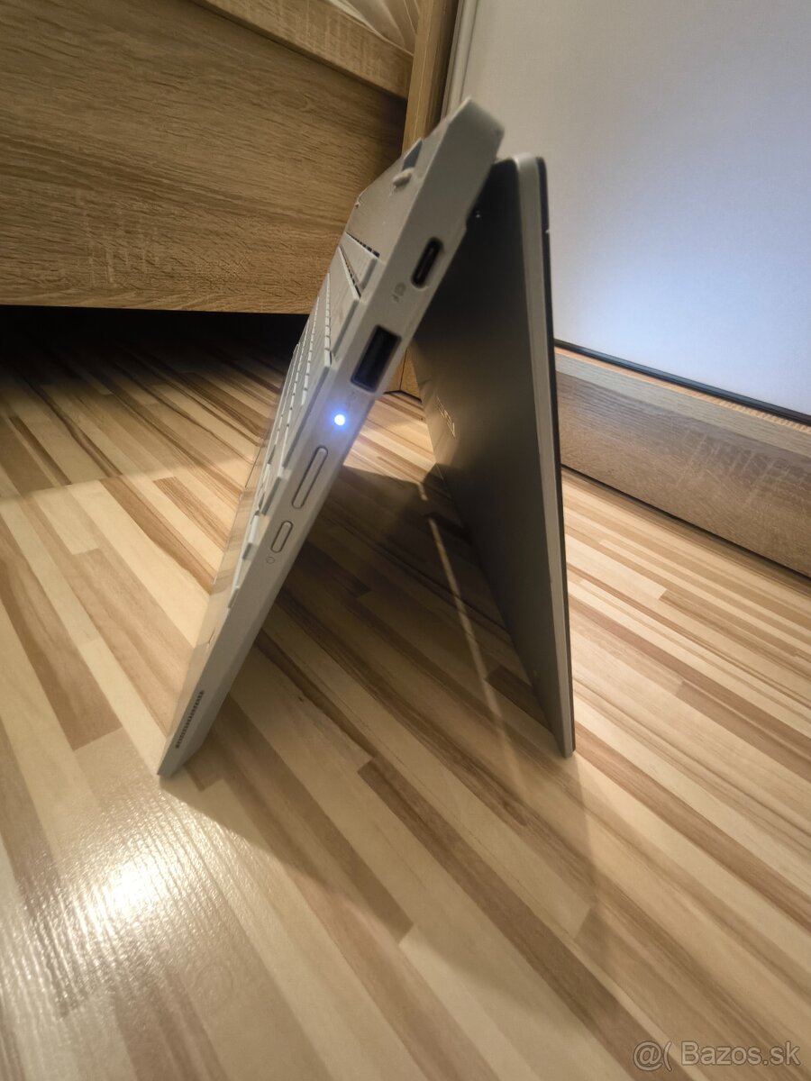 Notebook Asus Chromebooku - 2