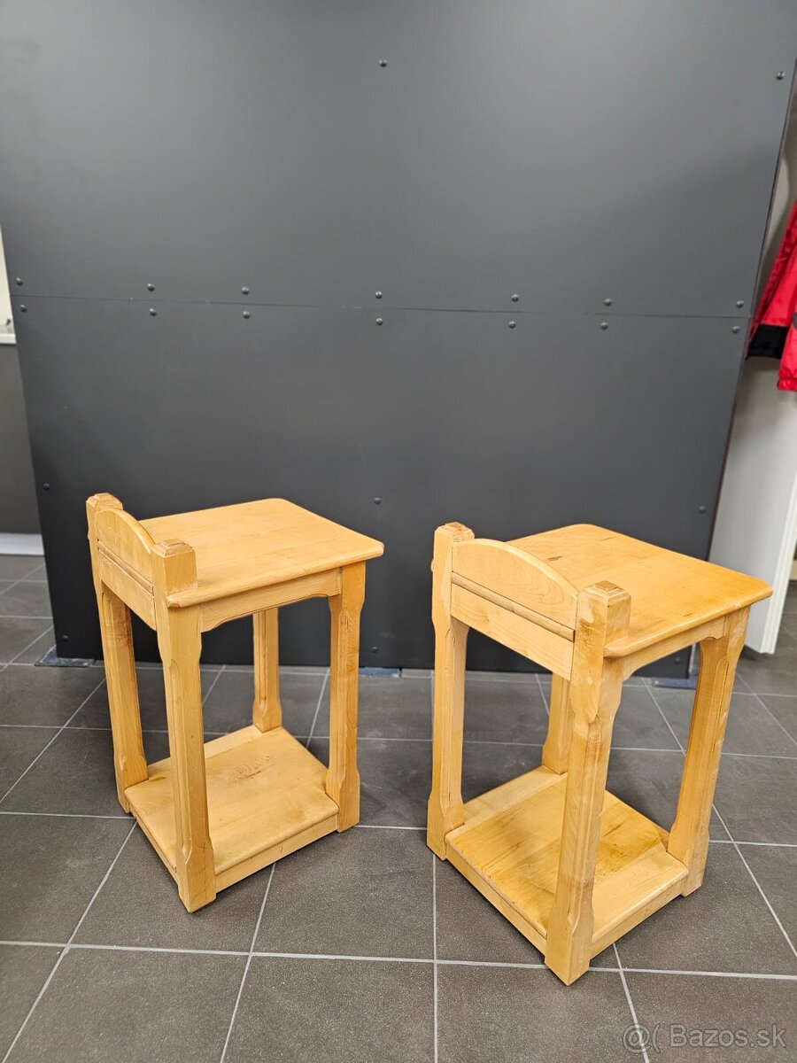 Masívny drevený nábytok – stoly, kreslá, barové stoličky - 2