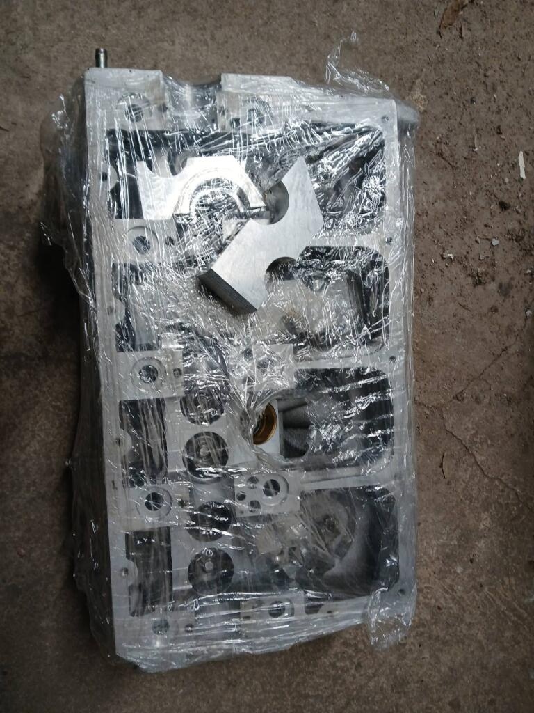 Hlava motora Škoda Octavia 2 kód motora BLS - 2