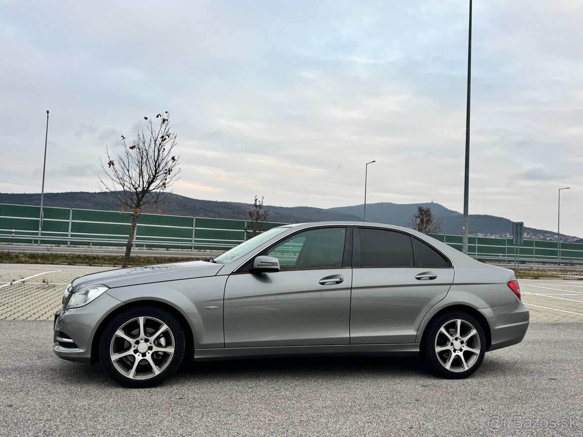 Mercedes-Benz C class W204 - 2