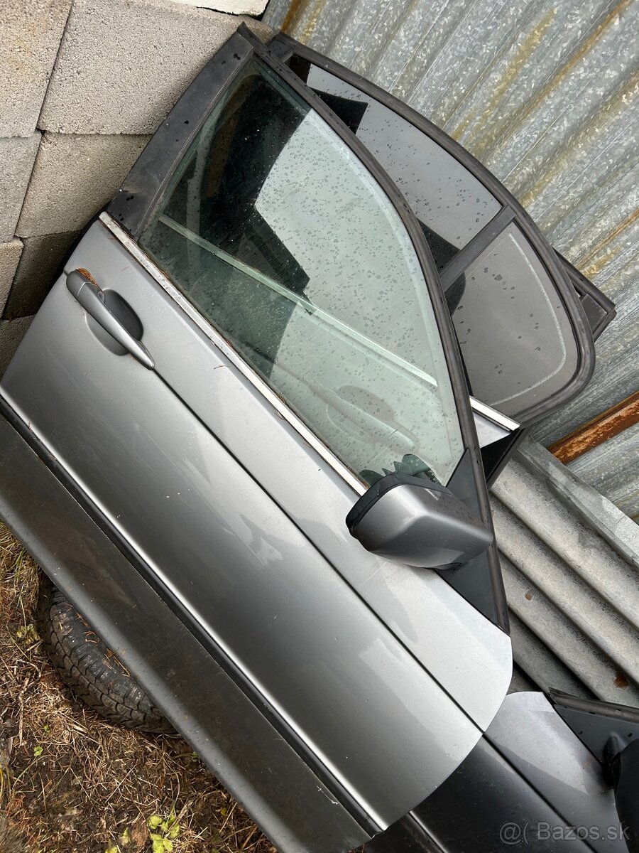 Predám dvere BMW e46 sedan - 2