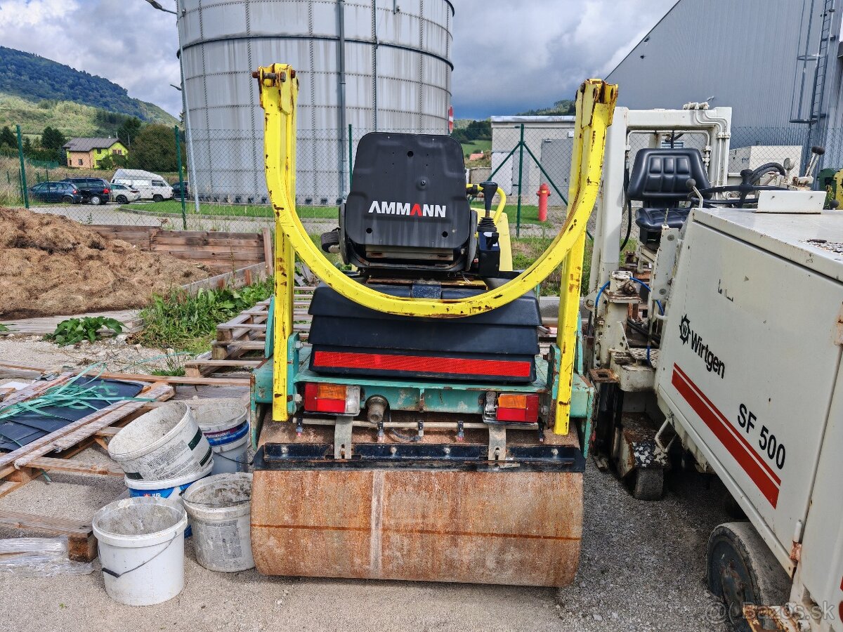 Vibračný cestný valec - 2