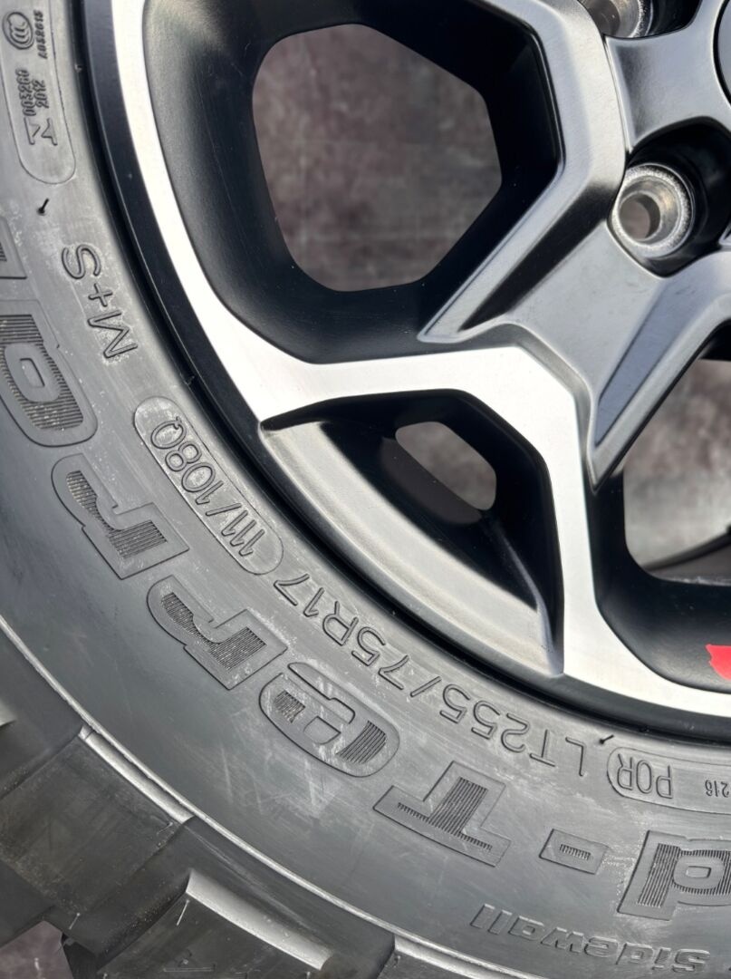 Originální alu kola Jeep 255/75/17 - 2