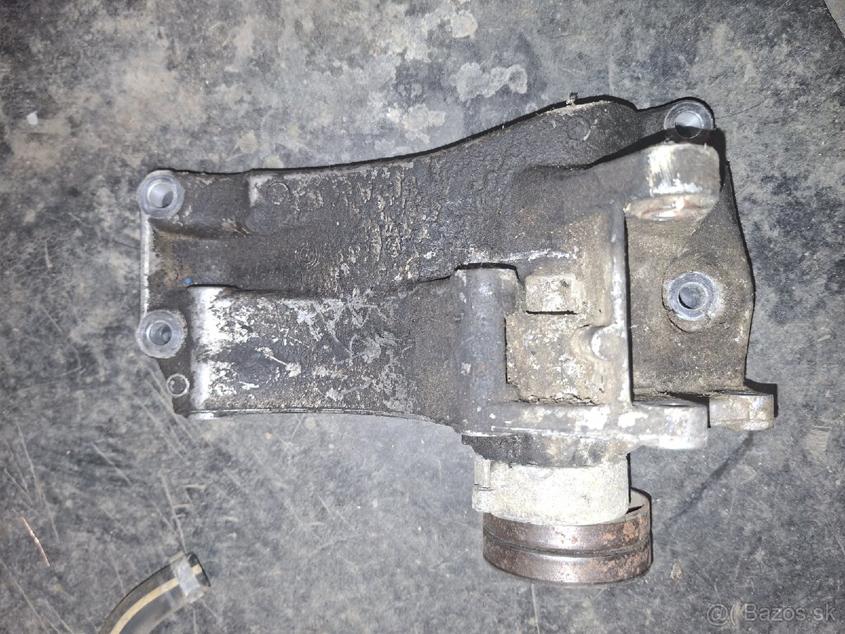 Drziak felicia 1.6 - 2