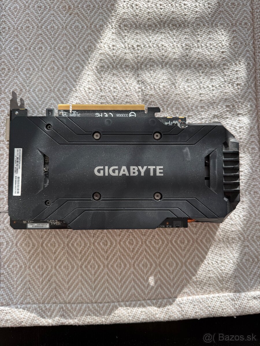 Gigabyte GeForce GTX 1060 3GB Windforce OC - 2