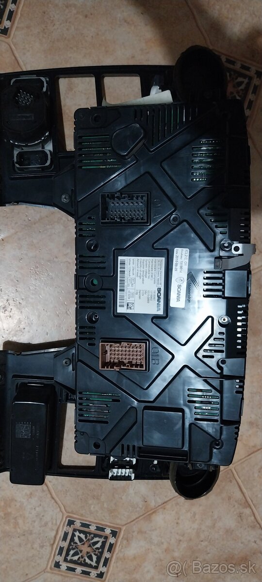 Originál diely Scania – volant, budíky, radenie D/N/R - 2