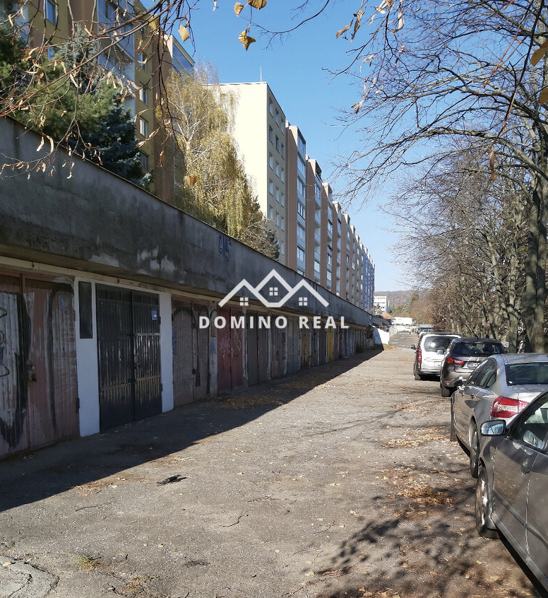 garáž v Karlovej Vsi na predaj - 2