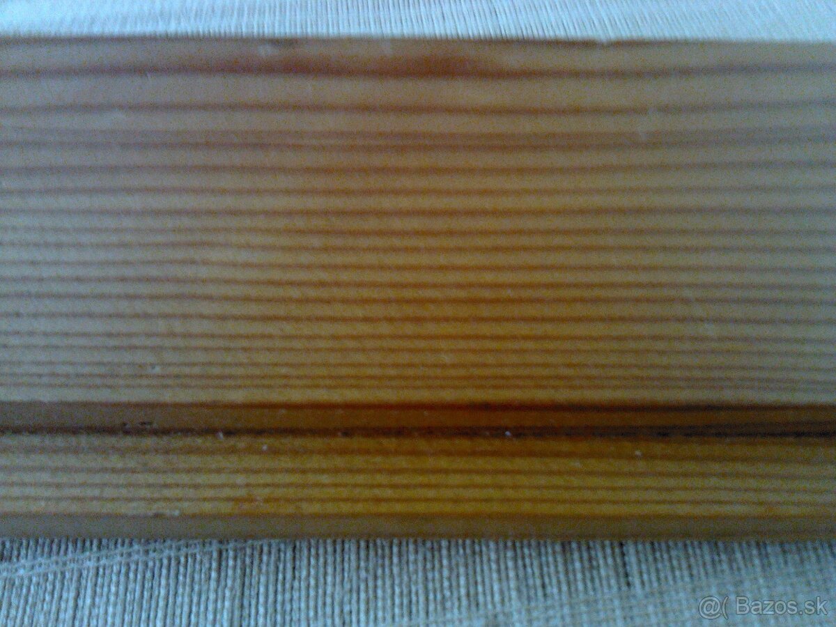 NOVÉ RÁMY Z ČERVENÉHO SMREKA - 2