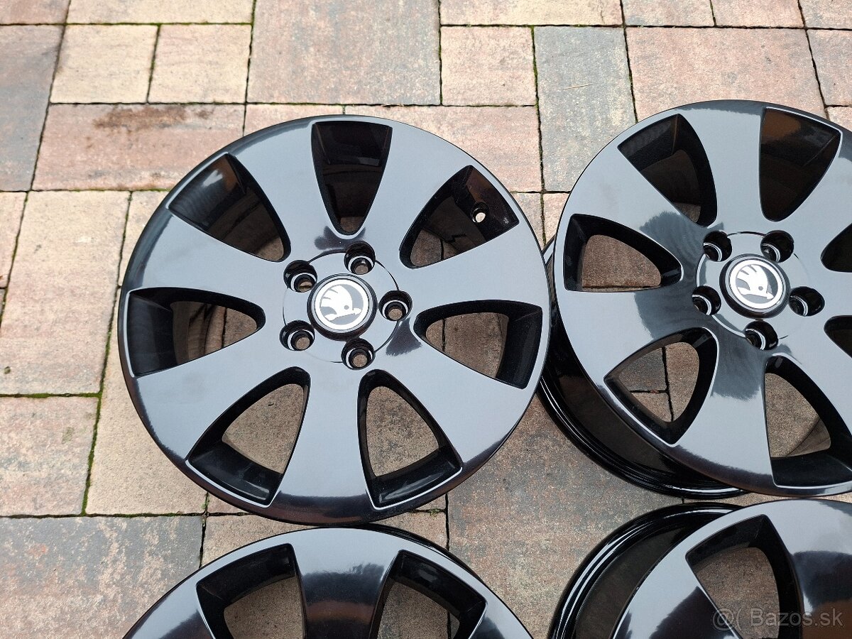 Predám org.hlinikové disky-Skoda-R16 - 2