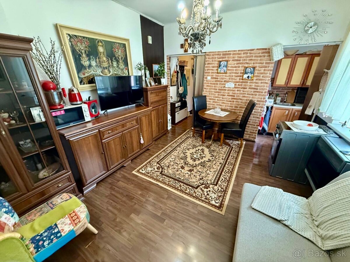 ÚTULNÝ 2-IZBOVÝ BYT VHODNÝ NA INVESTÍCIU/PRENÁJOM V PB - 2