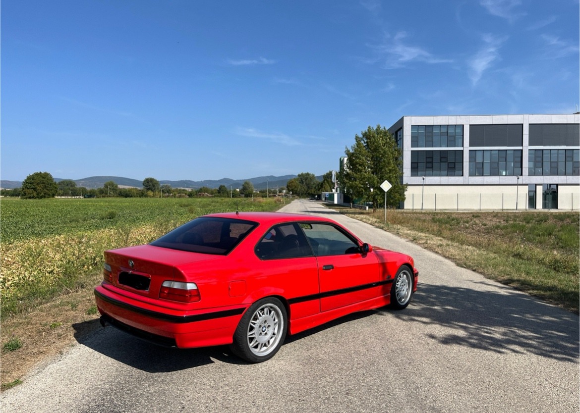 BMW M3 E36 3.0L // S50B30 // 210 kW // 1994 - 2