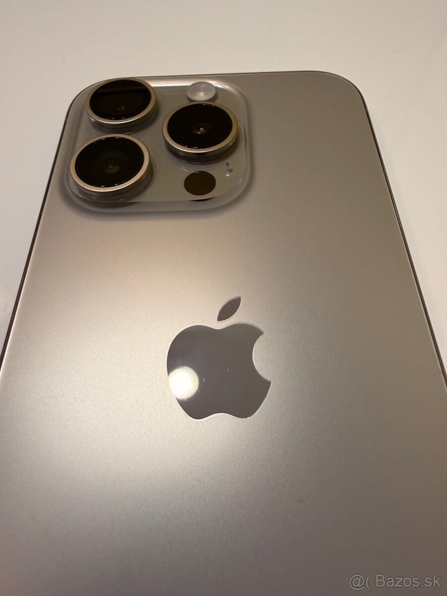 Predám iPhone 15 Pro 128 GB - 2