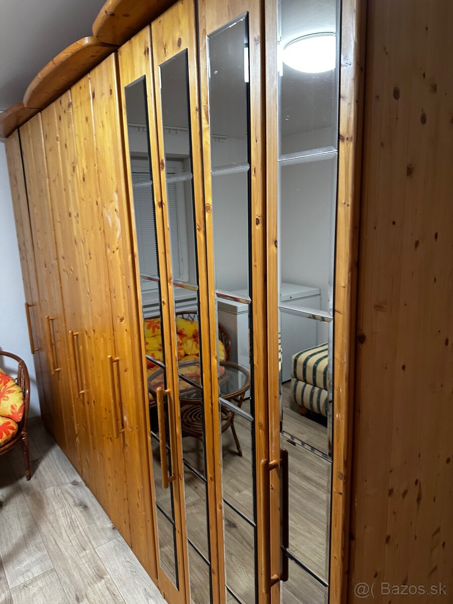 Predám nadčasový nábytok - 2