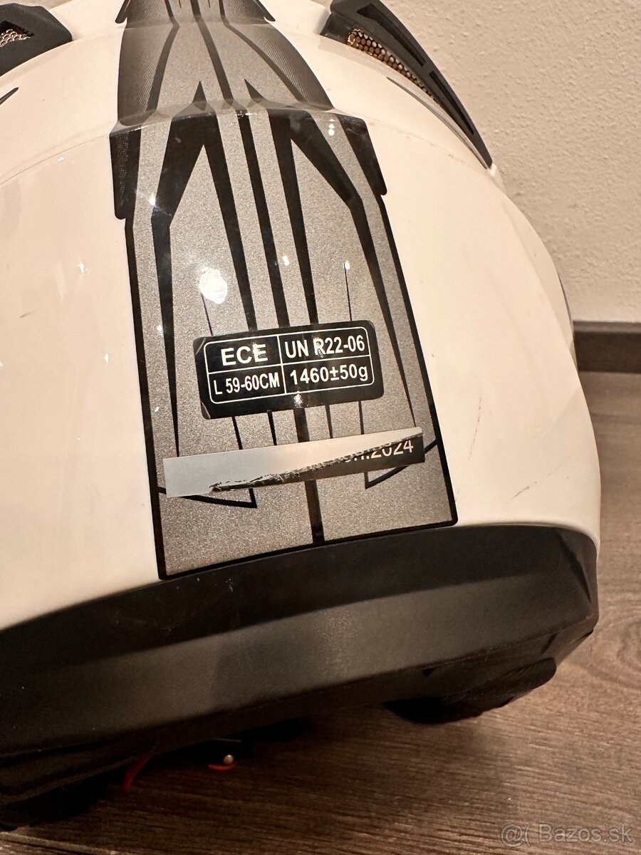 Prilba na skúter - 2