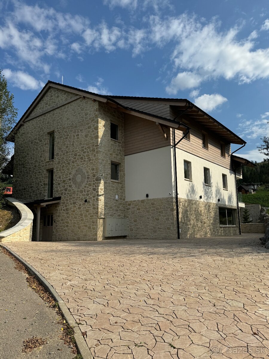 TOP PONUKA: Luxusný 4-izbový apartmán priamo na svahu 🏔️✨ - 2