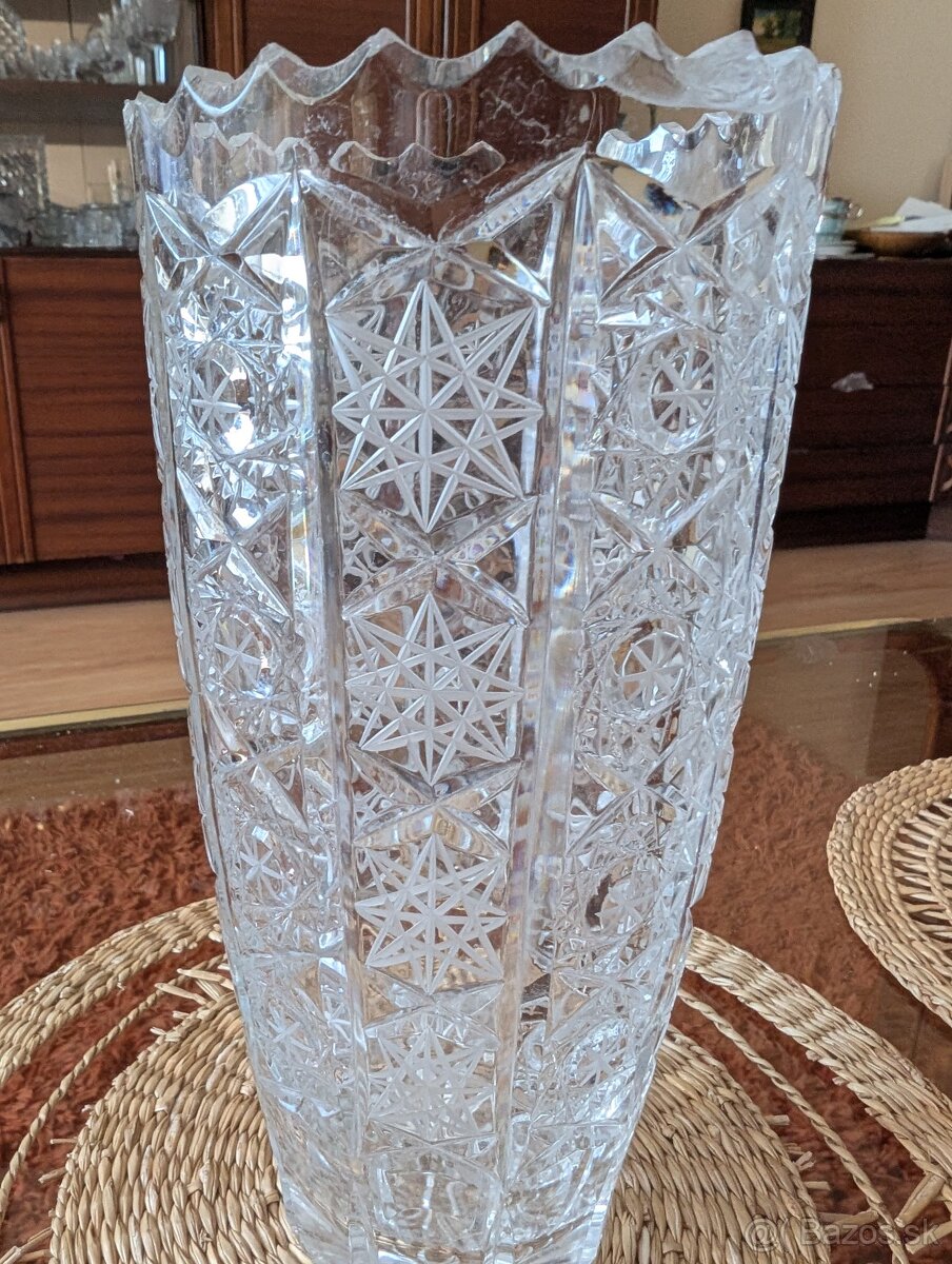 Kristalova vaza brusena - 2