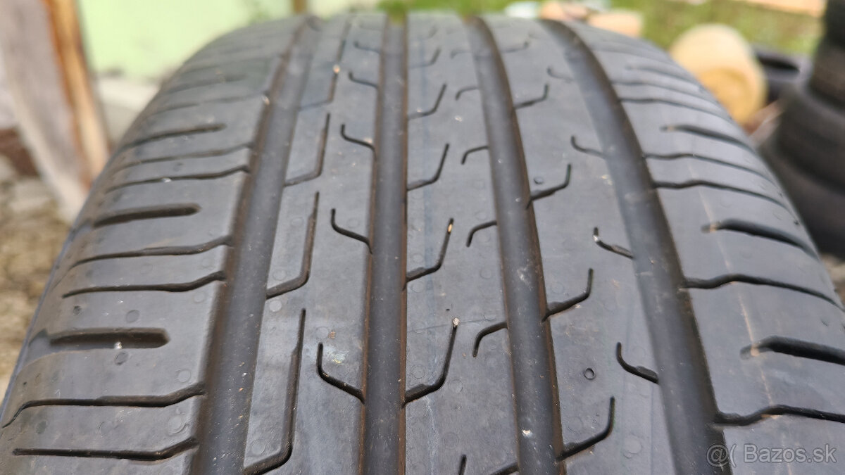 Letné pneu 205/45 R17 --- CONTINENTAL - 2