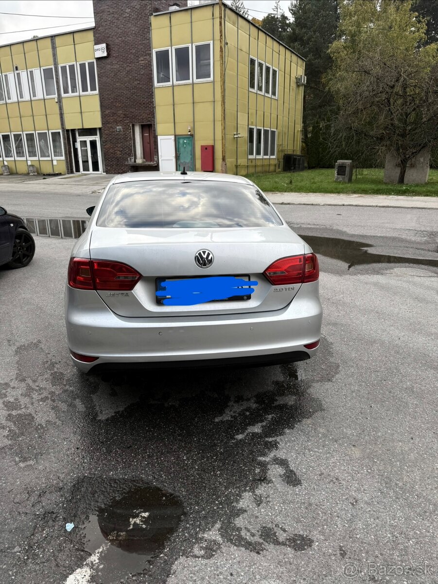 VW Jetta 2.0 103kw - 2