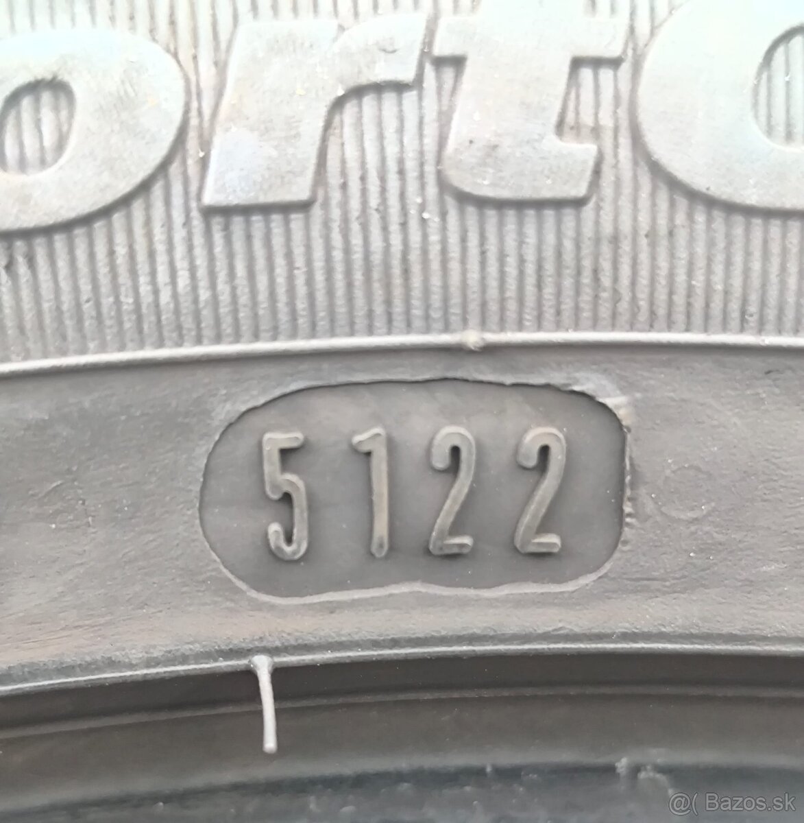 225/45/17 - 2