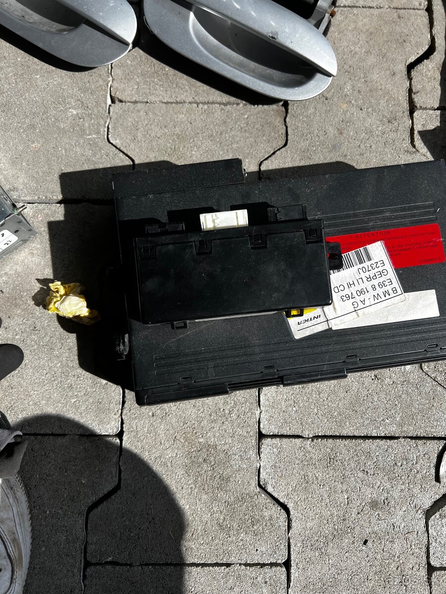 Predám BMW e39 door mirror control module - 2