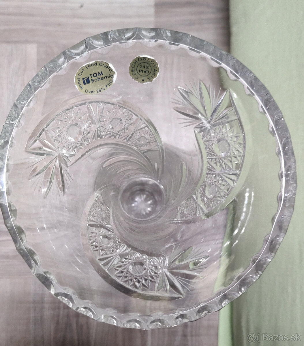 Krištálová váza ručne brúsená - 2