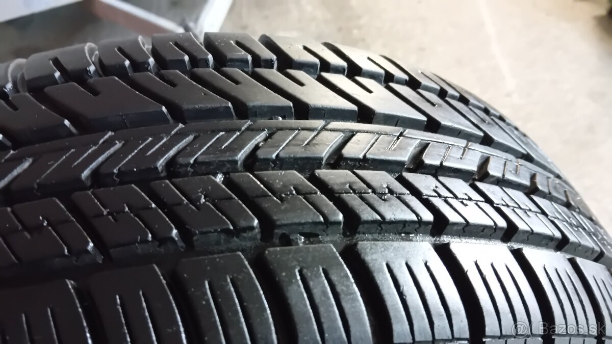 Predám pneu 185/65 R14 s diskom 4×108 - 2
