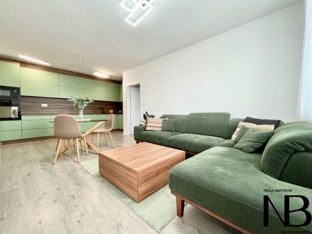 Na predaj štýlový 2-izbový byt s loggiou a parkovaním – TN, - 2