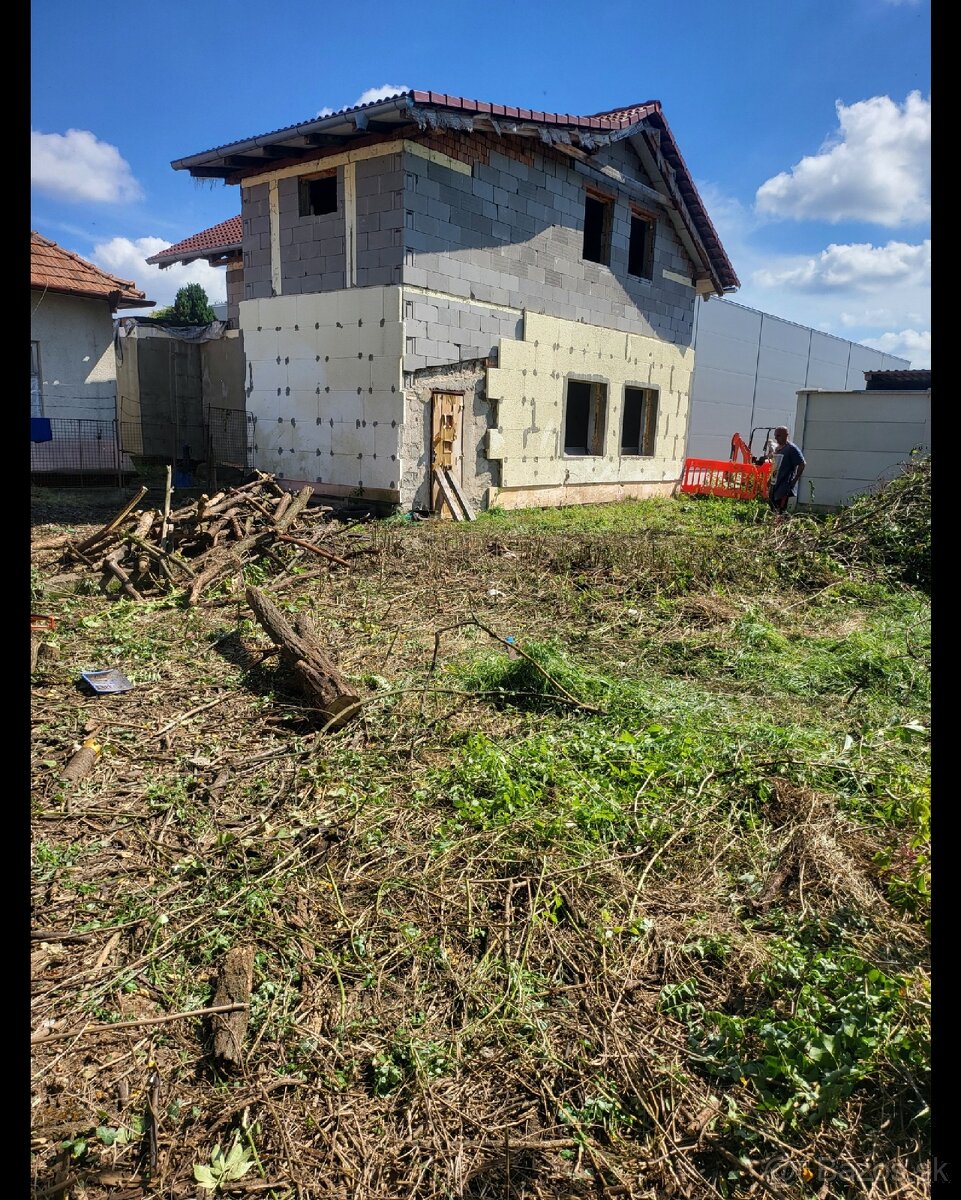 Predám rozostavaný rodinný dom vo Veľkom Cetíne - 2