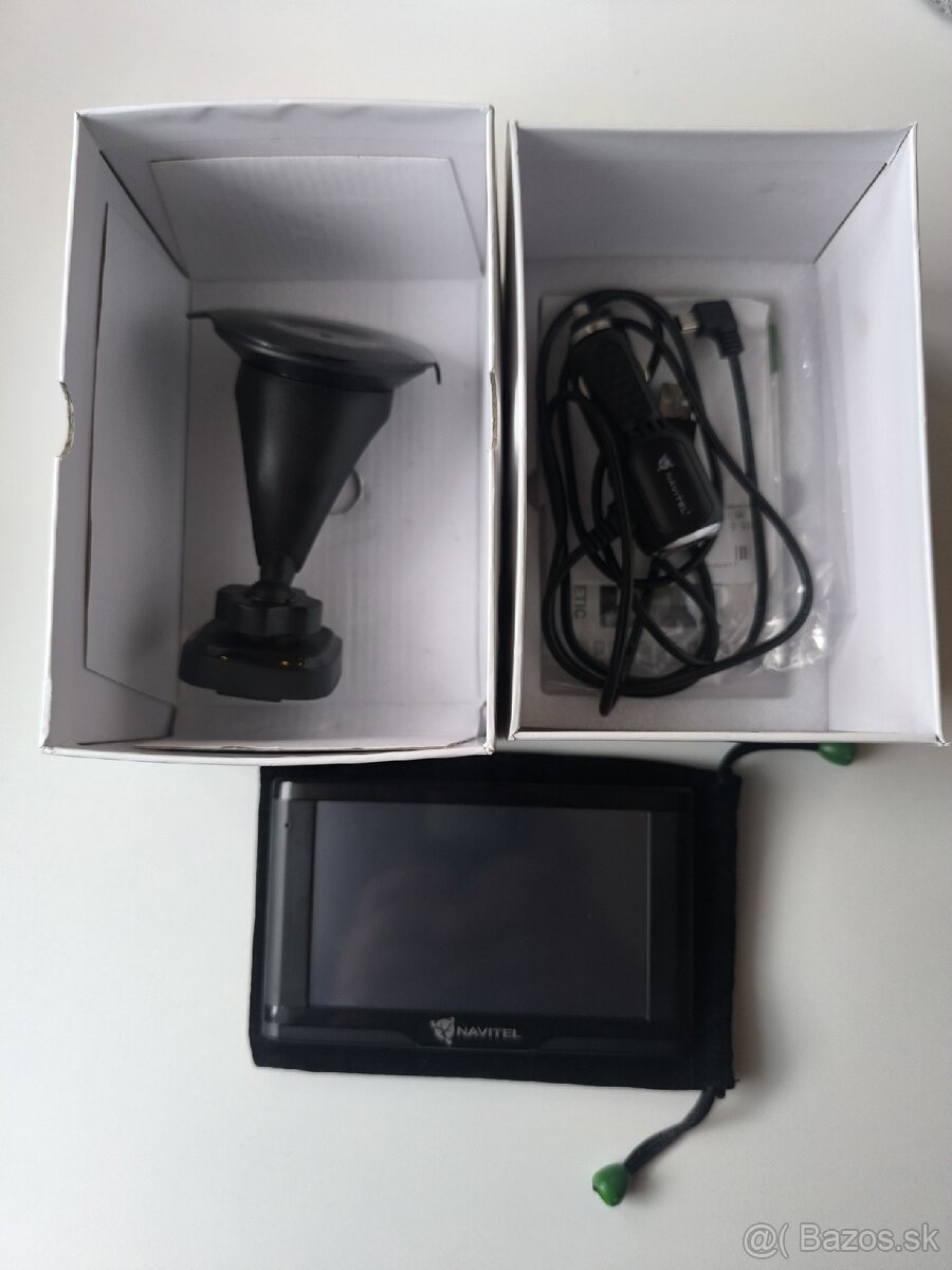 GPS NAVITEL E500 Magnetic, Lifetime (C2047039) čierna - 2