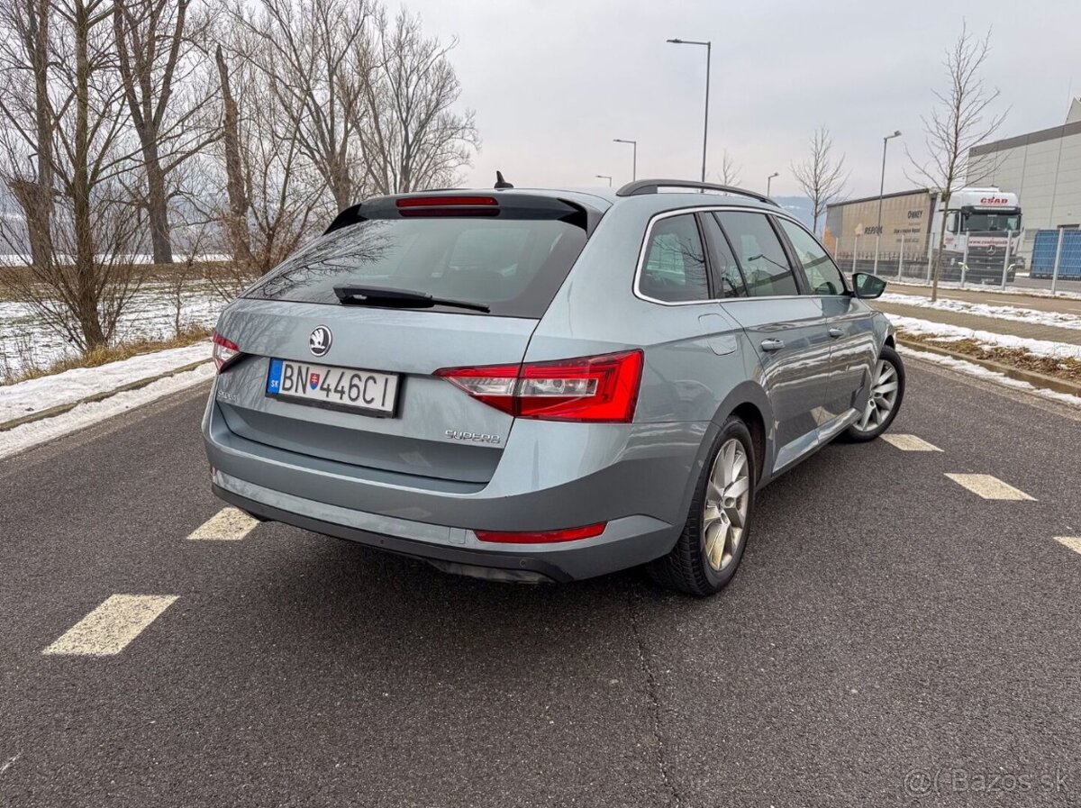 Škoda Superb Combi 1.6 TDI Ambition DSG - 2