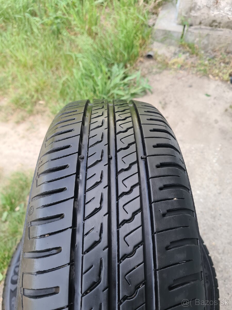 Letne pneu 185/60 r15 - 2