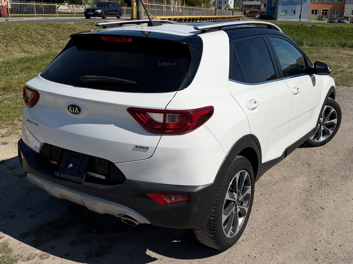 KIA STONIC 1.6CRDI PLATINUM - 2