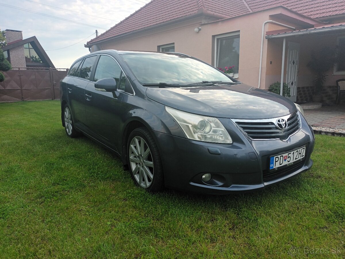 Toyota avensis combi 2.2. - 2