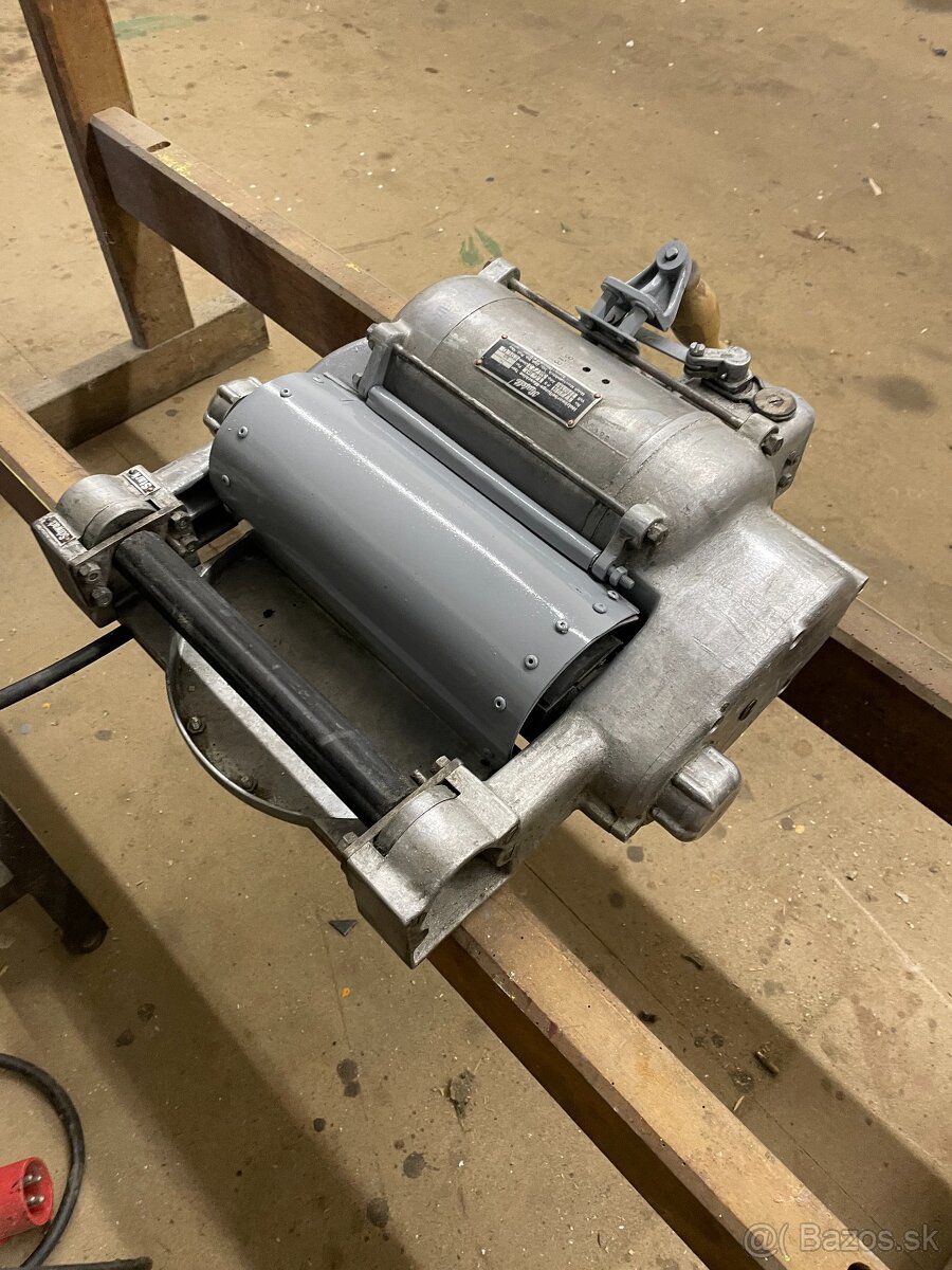 Tesařský hoblík 25 cm vajíčko - 2