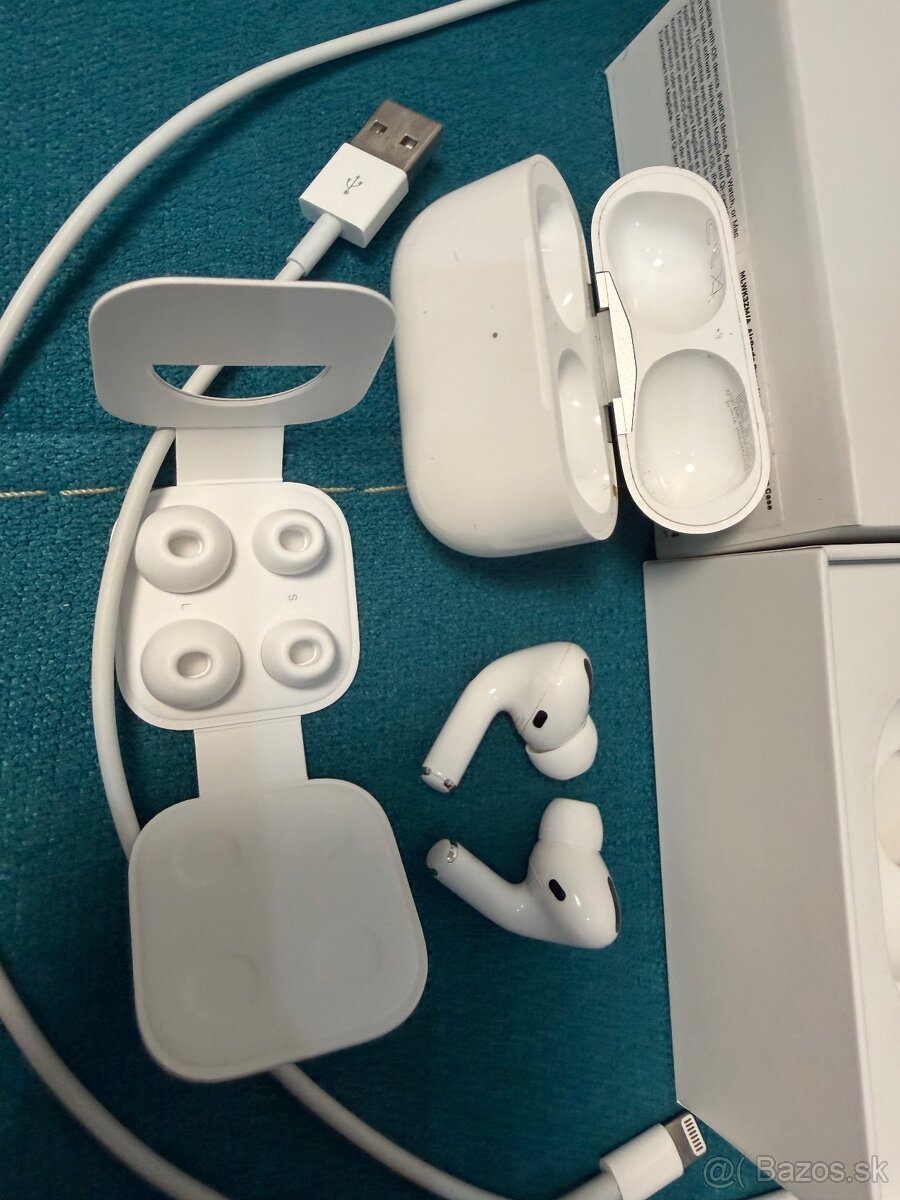 Apple AirPods Pro + púzdro Magsafe + príslušenstvo - 2