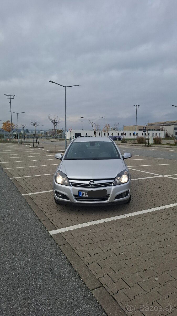 Opel Astra Statio Wagon - 2