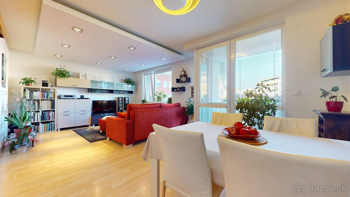 Pohodlné bývanie v priestrannom 5i byte na Záporožskej ul. - 2