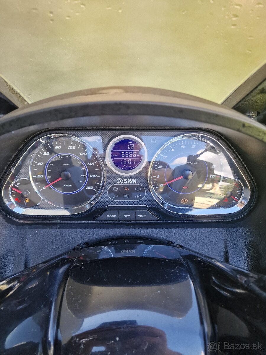 Skúter sym 600i abs - 2