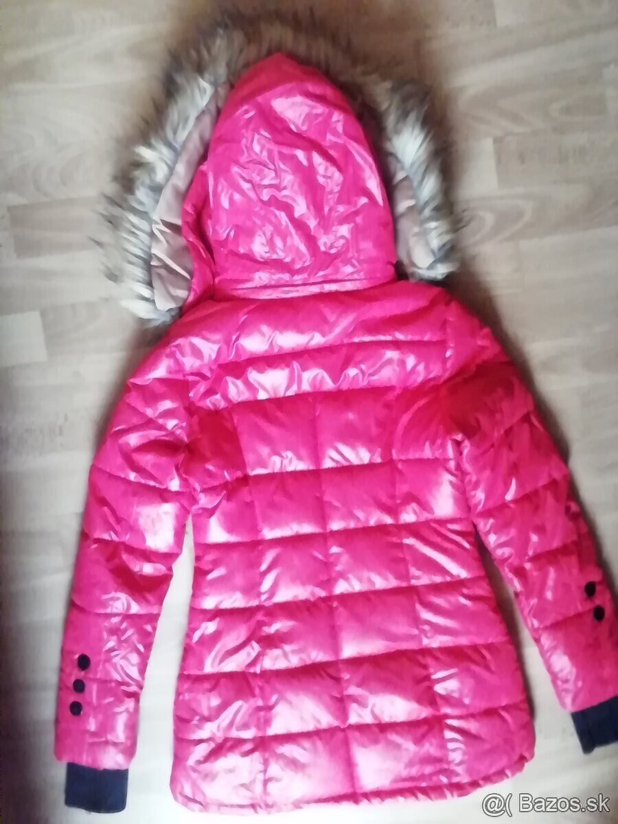 Červená vetrovka velkosť S - 2