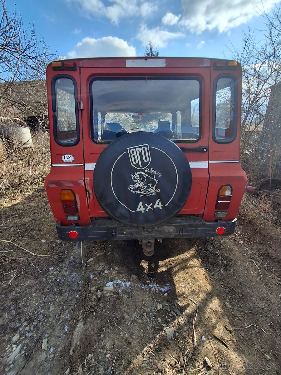 ARO 240 , GAZ , UAZ - 2