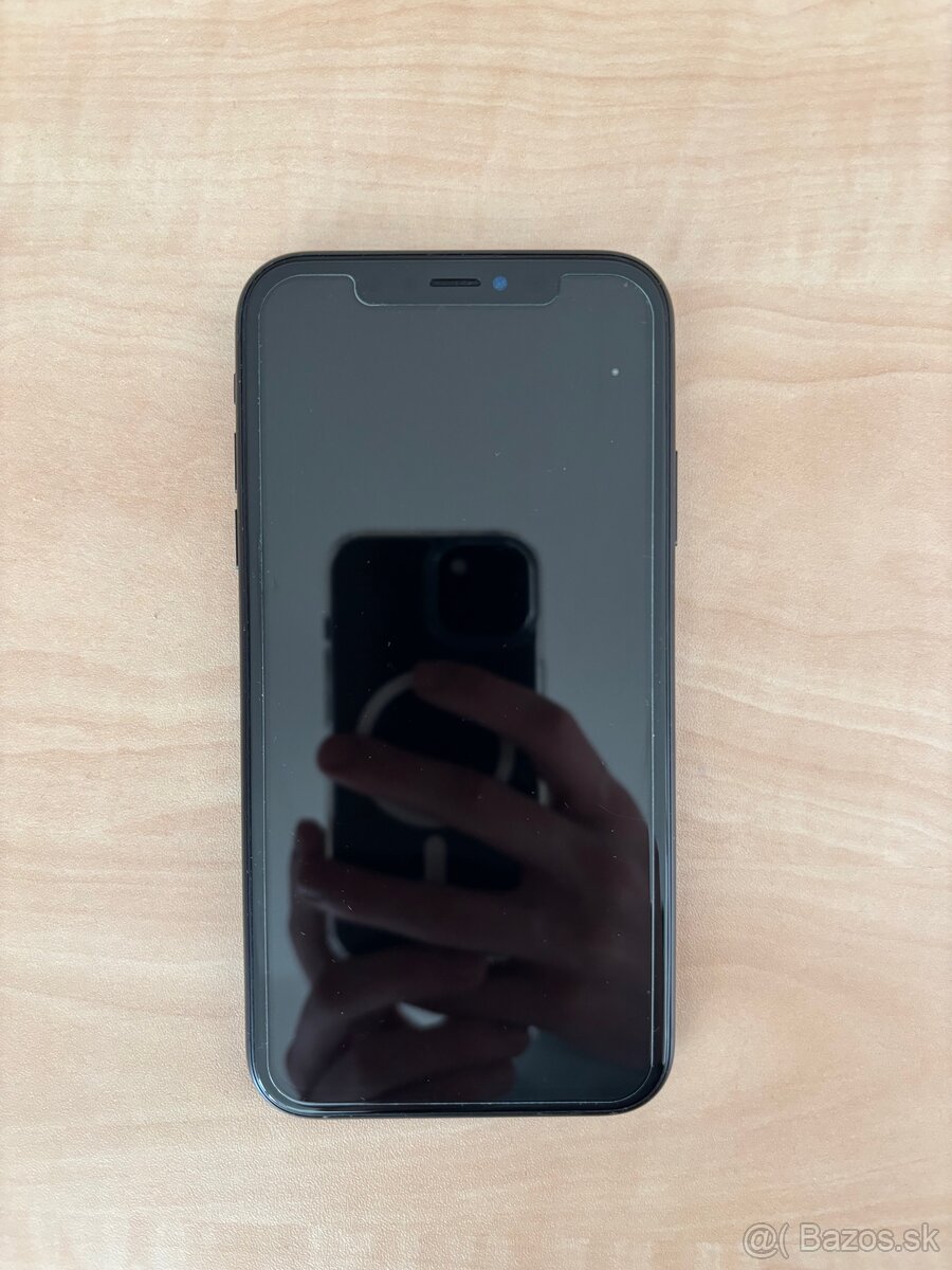 iPhone Xr - TOP STAV - 2